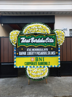 Papan Bunga Duka di Manutapen