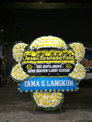 Papan Bunga Duka di Manutapen